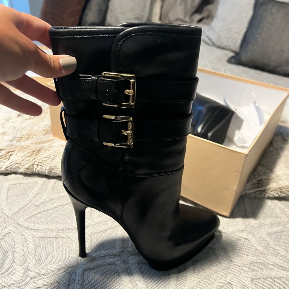 COPY - Michael Kors sexy black leather Fall/Winter Boots. Never worn. Size 5 1/…